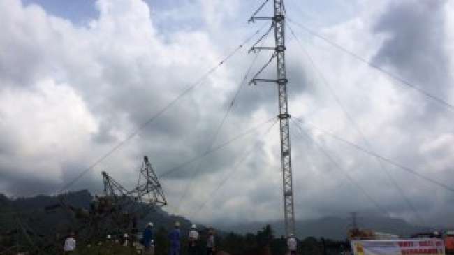 Tower Emergency Padang Berhasil Beroperasi, Sistem Listrik Sumatera Barat Kembali Aman